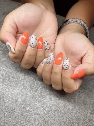 ネイル R inのネイルデザイン