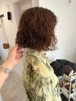 ミディアム パーマ レザーカット/ ミニボブ/しおりのヘアスタイル
