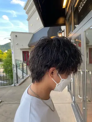 パーマ メンズ 鵜飼 真伍のヘアスタイル