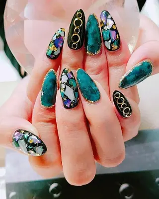 ネイル ＪＥＷＥＬ ＮＡＩＬのネイルデザイン