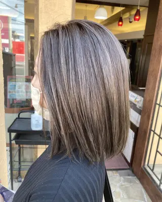 ミディアム カラー WEST✂︎AKI HIRO✂︎大和高田のヘアスタイル