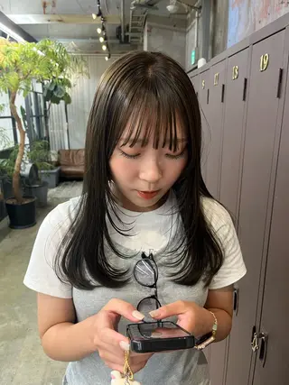 セミロング オリーブ/レイヤー/ 酸性ストレート/ゆなのヘアスタイル