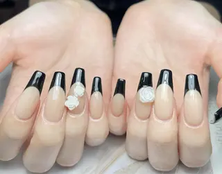 ネイル 💕鈴木ユリ パラジェル/オフ無料のネイルデザイン