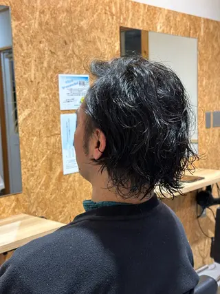 ミディアム パーマ メンズ ✂︎cadre✂︎ 🪶かまだれいし🪶のヘアスタイル