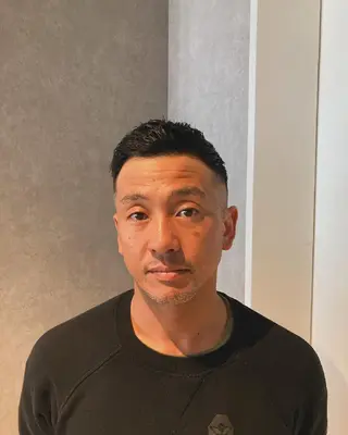 ショート カラー 植村 篤嗣のヘアスタイル