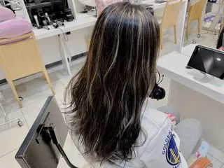 セミロング カラー 学割 悟 韓国風艶髪縮毛矯正のヘアスタイル