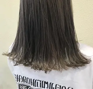 セミロング カラー 中川 茜里のヘアスタイル