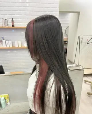 ロング カラー 谷口晴美　ピンク / 透明感カラーのヘアスタイル