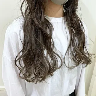 セミロング カラー ぱつっとボブ/ 小野あかねのヘアスタイル