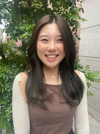 ロング カラー mei|顔まわり ×透明感カラーのヘアスタイル