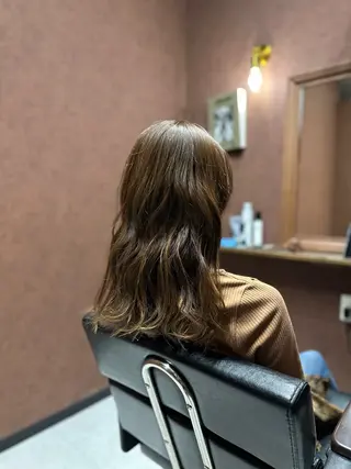 ミディアム 岩崎流成 スタイリストのヘアスタイル