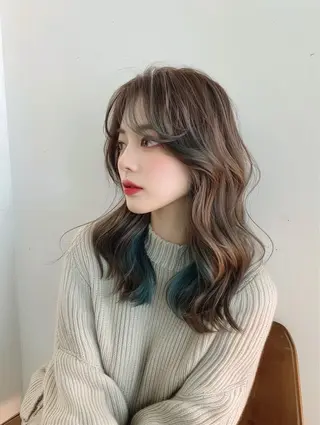 カラー 藤田 彩音のヘアスタイル