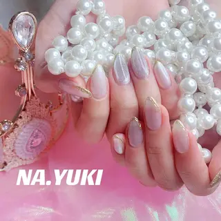 ネイル 🦋 Queenieのネイルデザイン