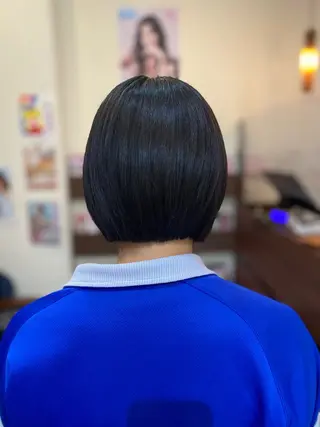ミディアム Aphrodite 横手 亜紀のヘアスタイル