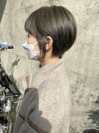 ショート カラー 日高 香織のヘアスタイル