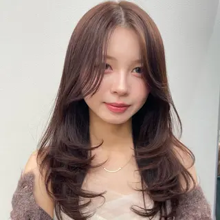 セミロング minami🤎 レイヤーカットのヘアスタイル