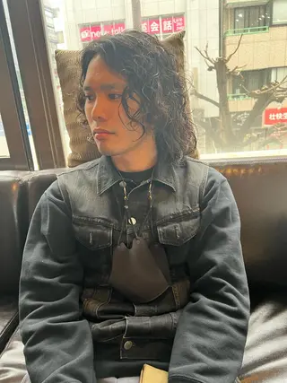 パーマ メンズ 透明感・艶感 小坂隼斗のヘアスタイル
