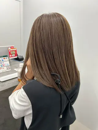ミディアム カラー hana ROCCO3rdのヘアスタイル