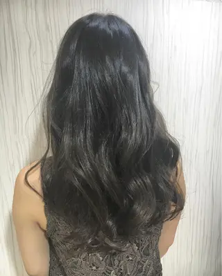 セミロング ロング カラー パーマ ✨艶髪✨透明感✨ 山内大樹のヘアスタイル
