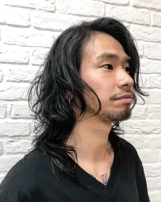 ミディアム パーマ メンズ 山口 悟のヘアスタイル