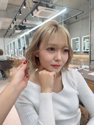 ミディアム カラー ヘアアレンジ ARIA💎縮毛矯正 ブリーチ💎複雑履歴のヘアスタイル