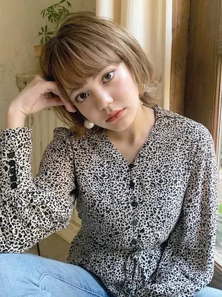 ミディアム カラー 伊 杏のヘアスタイル