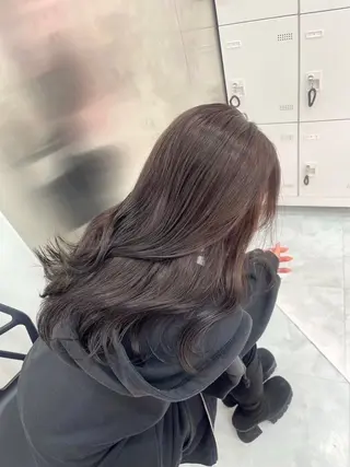 ロング カラー 盛れる上質ワンホン ヘア🤍YUME🤍のヘアスタイル