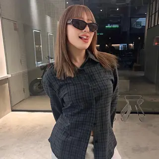 セミロング DEAN 名駅店 大人レイヤーカットのヘアスタイル