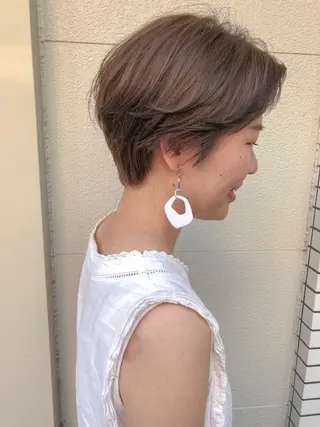 ショート 横山 莉奈のヘアスタイル