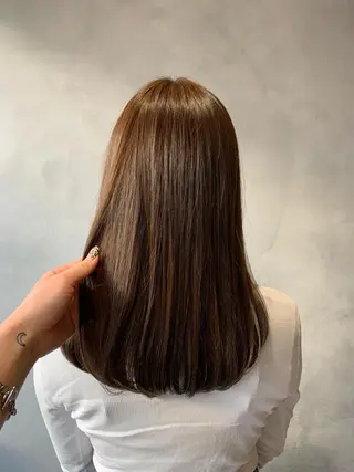 ロング カラー 平尾 樹里のヘアスタイル