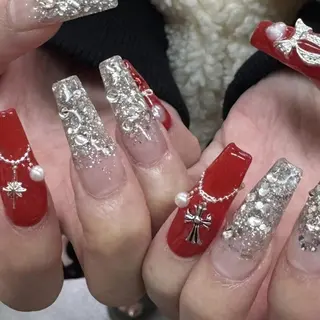 ネイル nailstudio eviz新宿店のネイルデザイン