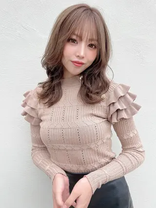 セミロング 曲がるストレート/ レイヤー/大野真央のヘアスタイル