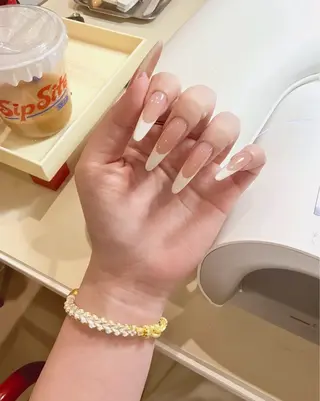 ミディアム DoReMi サロン リンゴのネイルデザイン