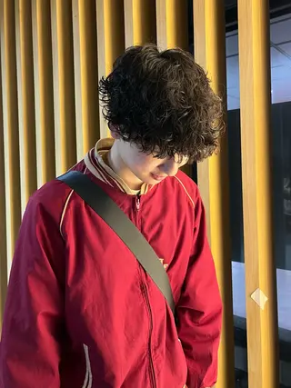 メンズ ☀️コミヤマミユ☀️ /パーマ/ハイトーンのヘアスタイル