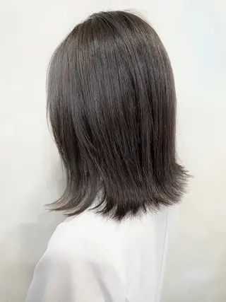 ミディアム 艶髪／透け感カラー ／ＲＹＯのヘアスタイル