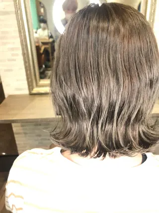ショート カラー 平田 怜のヘアスタイル