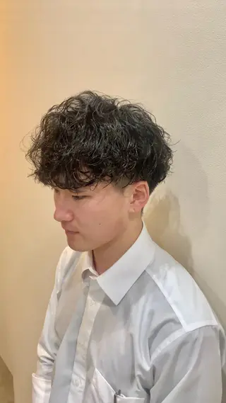 ショート パーマ メンズ クセを最大限に活かす メンズパーマ奈良大祐のヘアスタイル