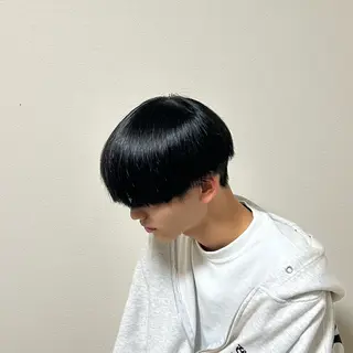 ショート フェザー/シャドウ/ メッシュパーマのヘアスタイル