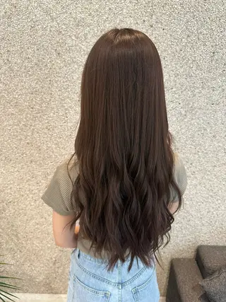 ロング カラー 山口 愛果のヘアスタイル