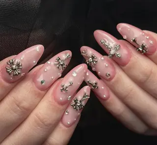 ネイル エリ🫧 nail池袋東口のネイルデザイン