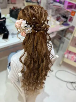 ロング ヘアアレンジ hanaCoco ハナココのヘアスタイル