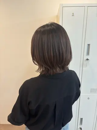 ミディアム カラー 渡辺 彩乃のヘアスタイル