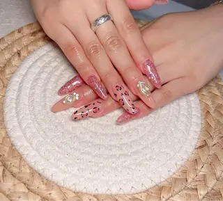 ネイル M🌷nail 長さだし専門店のネイルデザイン