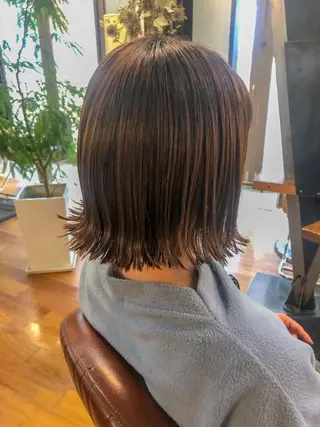 ミディアム 佐藤 美聡のヘアスタイル