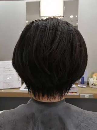 ショート D/i |Y/no. 〈夜スパ17時〜〉のヘアスタイル