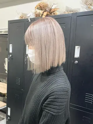 ショート カラー パーマ ヘアアレンジ メンズ キッズ ネイル マツエク・マツパ 切りっぱなしヘアボブ ミディアムヘアRYOのヘアスタイル