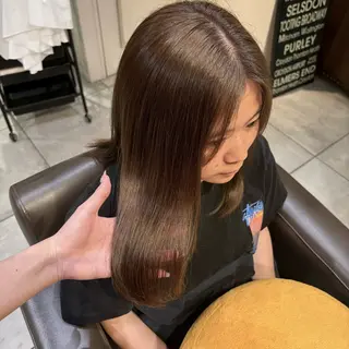 セミロング ｶﾉ / 艶カラー/レイヤーのヘアスタイル