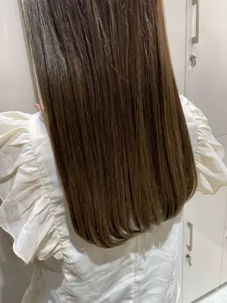 ロング カラー 池上 琉加のヘアスタイル