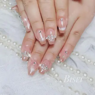 ネイル Queenie 🦋のネイルデザイン