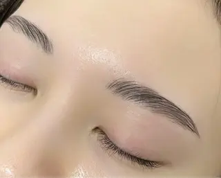 アイブロウ enu大阪梅田店【エヌ】所属・大西 里奈のマツエク・マツパデザイン